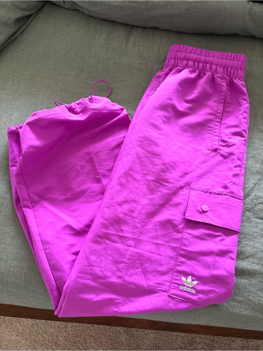Women's Adidas Woven Cargo Pants - Picture 4 of 10